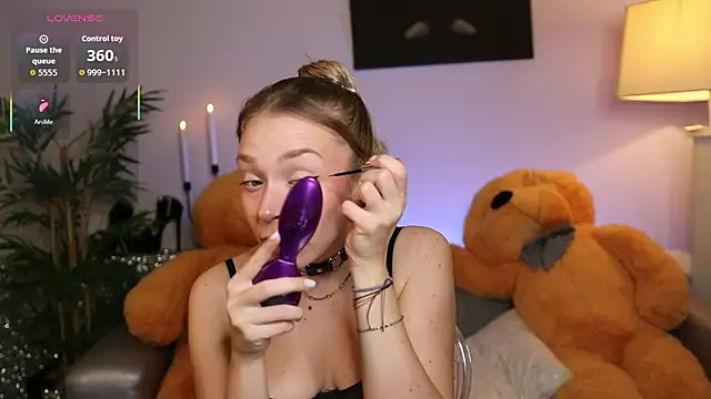 NovaHollisx online show from November 30, 3:21 am