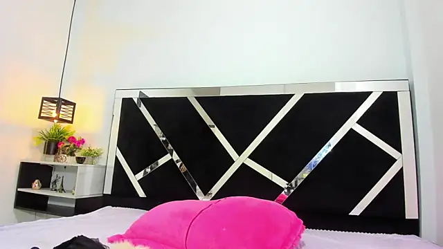 iisabella noa online show from January 15, 1:06 pm