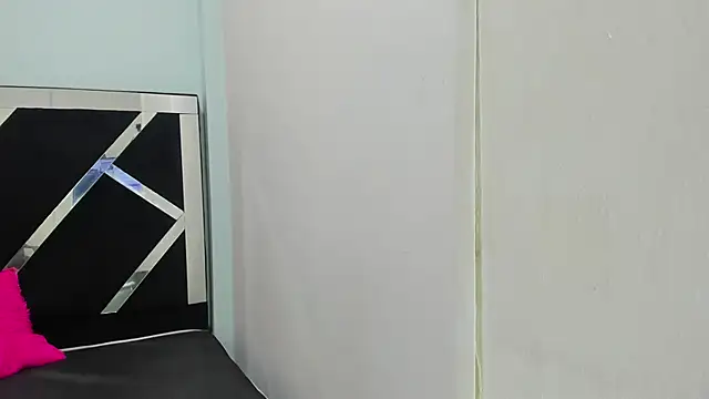 iisabella noa online show from September 15, 12:35 pm