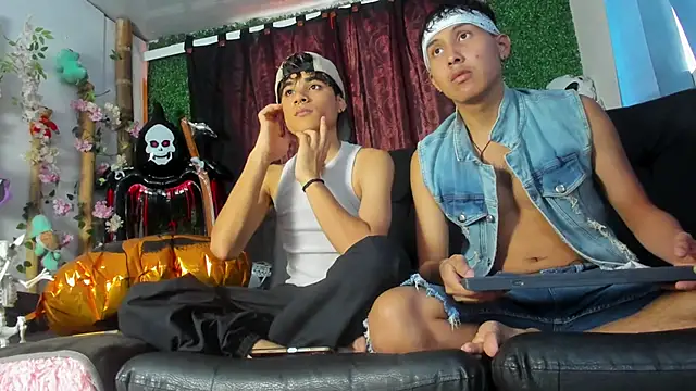 spicy adonhis online show from November 1, 3:05 pm