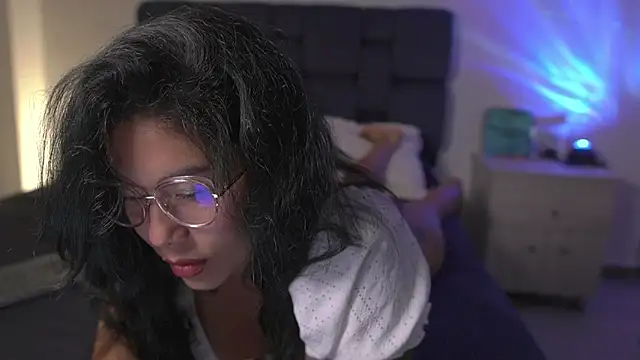 kyria 1 online show from October 7, 11:42 pm