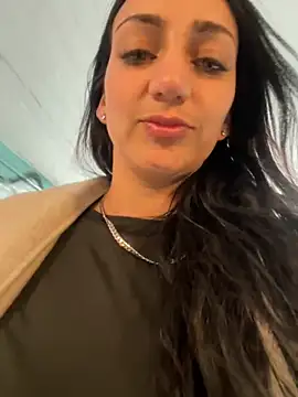 Ninabigtitied online show from September 28, 8:41 am