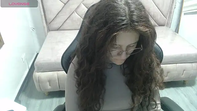 Velvet Moon V online show from March 30, 7:35 pm