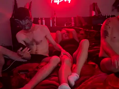 Zerocool12071 online show from November 17, 11:11 am