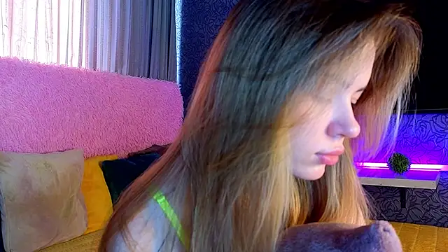 telari0l0ve online show from October 31, 8:51 am