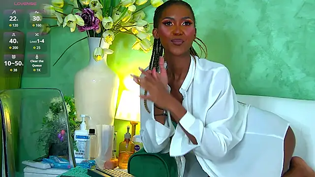 Izzie Sugar online show from September 10, 7:14 pm