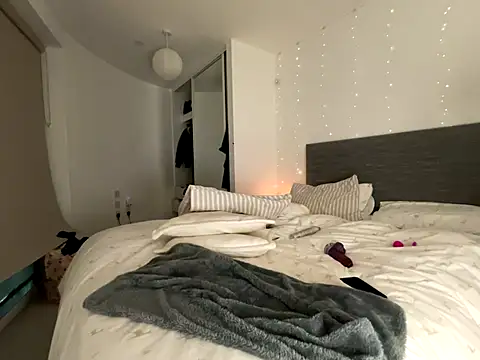 Laceyvipx online show from December 5, 9:16 pm