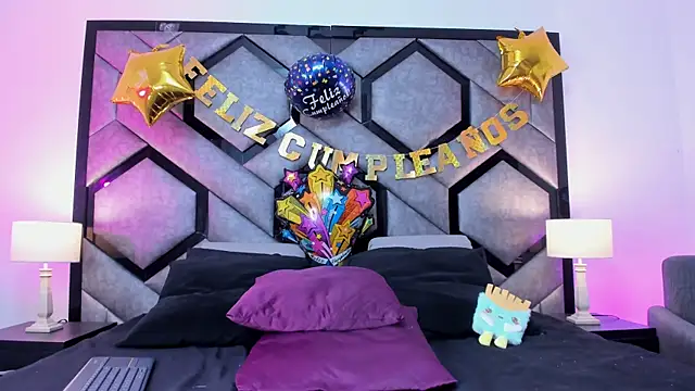 SuzzieSweet online show from January 7, 12:25 am