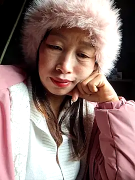 ngocngoc cute online show from November 18, 3:40 am