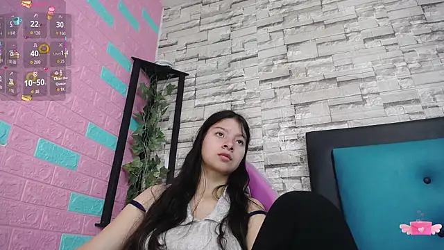 Snapshot of maily_can chatting on October 10, 12:54 pm maily can online show from October 10, 12:54 pm