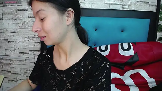 Snapshot of maily_can chatting on September 9, 1:33 pm maily can online show from September 9, 1:33 pm