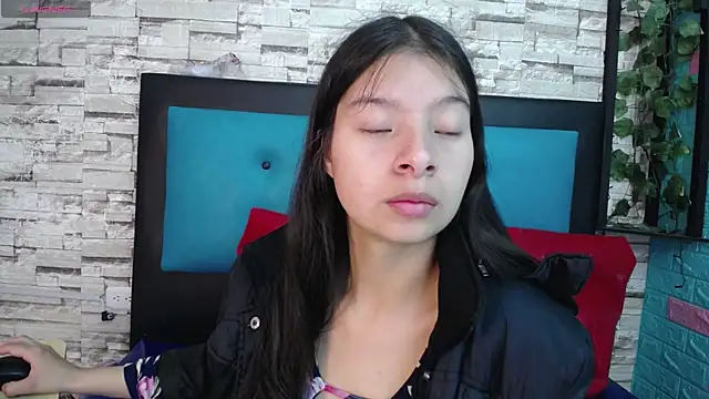 Snapshot of maily_can chatting on September 12, 12:34 pm maily can online show from September 12, 12:34 pm