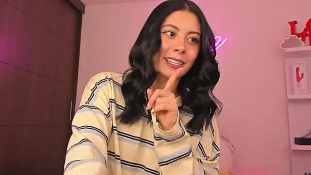 zoecams1 online show from April 14, 7:03 pm