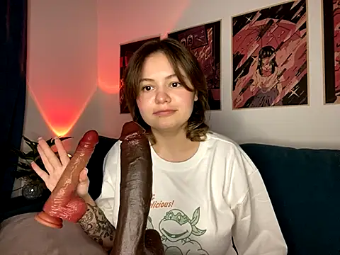 Snapshot of MoonIvy_ chatting on September 24, 5:12 pm MoonIvy  online show from September 24, 5:12 pm