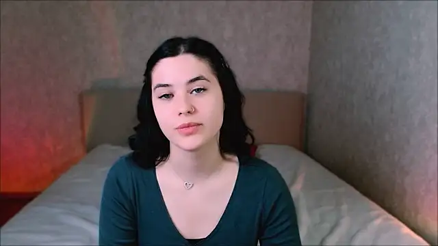 lil angel  online show from April 30, 1:11 am