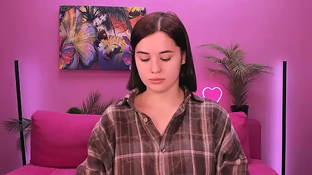 lil angel  online show from November 23, 8:49 am