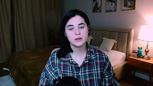 lil angel  online show from March 12, 12:35 am