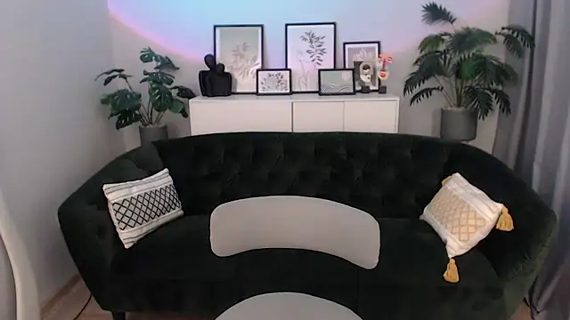 Natalee Love online show from September 14, 1:36 am