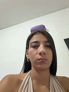 -juicy  online show from December 13, 10:27 pm