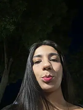 -juicy  online show from August 5, 11:44 pm