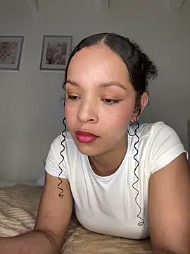 Yasmin777  online show from March 21, 10:48 pm