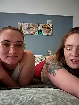 AndHerXO online show from January 15, 1:06 pm