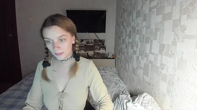 AlisTris online show from October 5, 2:55 pm