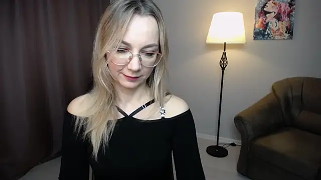 Ava Elior online show from November 19, 9:20 am