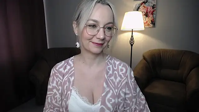 Ava Elior online show from April 9, 11:59 am