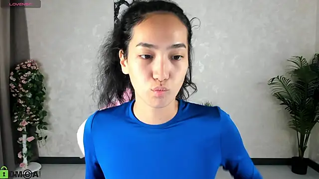 FlirtyAura online show from September 22, 4:11 am