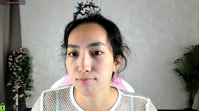 FlirtyAura online show from November 2, 7:56 am