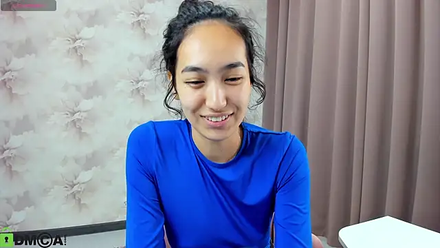 FlirtyAura online show from October 3, 4:17 am