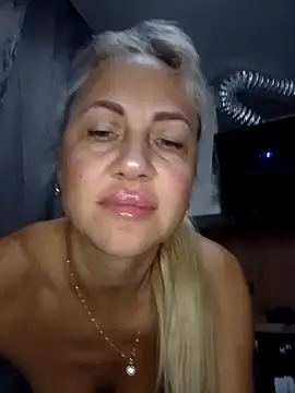 KissMiSveet online show from November 13, 4:17 pm