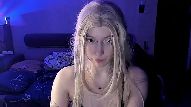 Akira-ivy online show from March 3, 6:58 pm