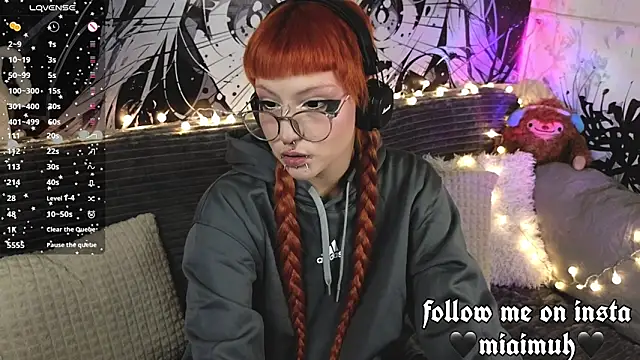 mia  yui online show from February 16, 9:25 pm