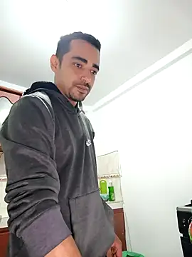 stivenlujan69 online show from February 24, 1:38 am