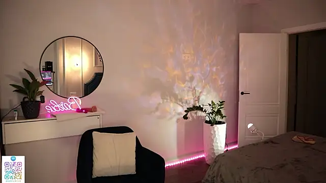 Katherinepinke online show from February 13, 7:15 pm