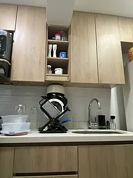  Zahara  online show from April 12, 11:50 pm