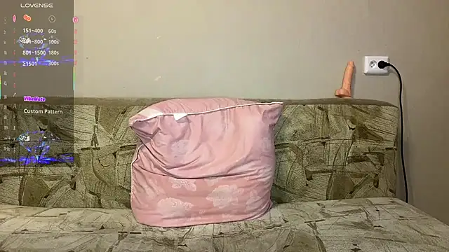 kittywithu online show from July 4, 3:08 pm