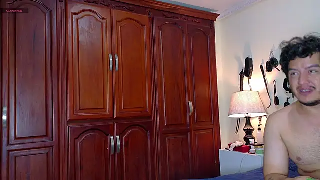 RoxyandAron2 online show from April 19, 12:27 pm