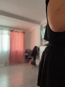 JuanitaMore01 online show from April 16, 9:03 pm