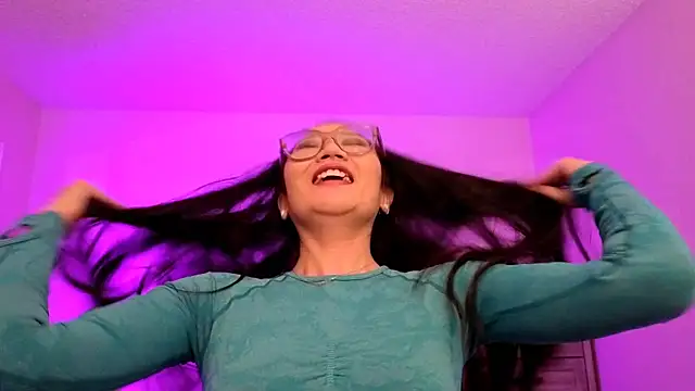 Snapshot of Aliciaz3 chatting on October 5, 5:18 pm Aliciaz3 online show from October 5, 5:18 pm