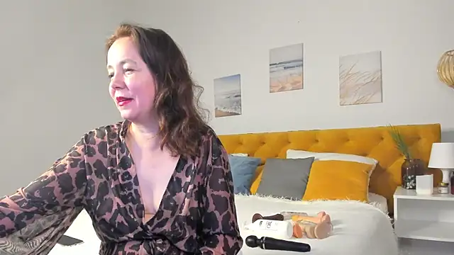 Kira Adler online show from November 30, 2:49 am