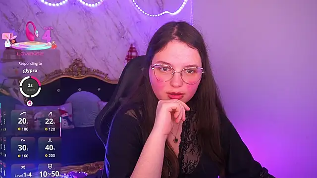 SophieDreamss online show from December 21, 2:43 pm