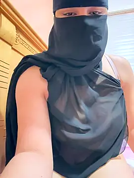  Laiali  online show from September 28, 11:48 am