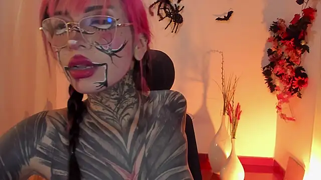 Snapshot of Nickidoll66- chatting on October 12, 7:11 am Nickidoll66- online show from October 12, 7:11 am