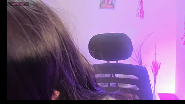 Snapshot of Nickidoll66- chatting on October 5, 4:17 am Nickidoll66- online show from October 5, 4:17 am