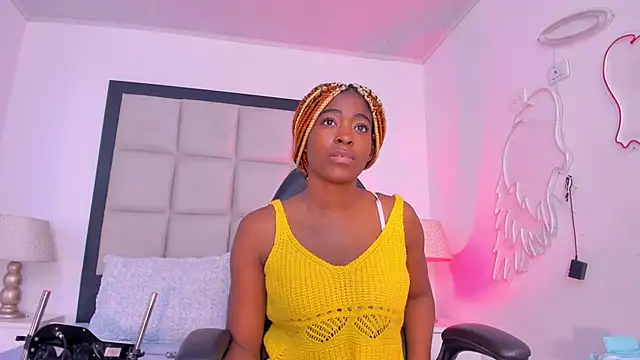 AdrianaCampbelll online show from September 16, 1:19 pm