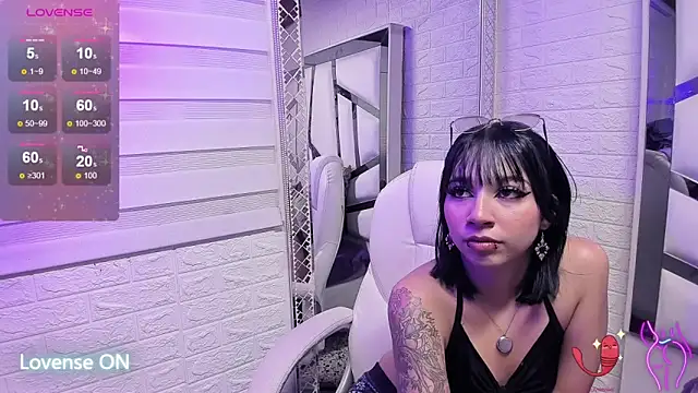 Niina Sissy online show from February 11, 5:42 am