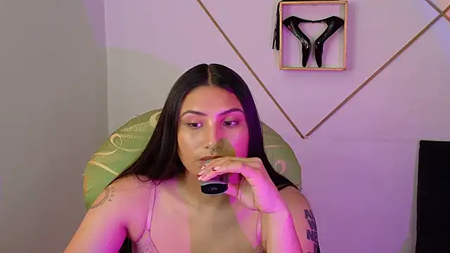 Linda andrew online show from January 12, 5:18 pm